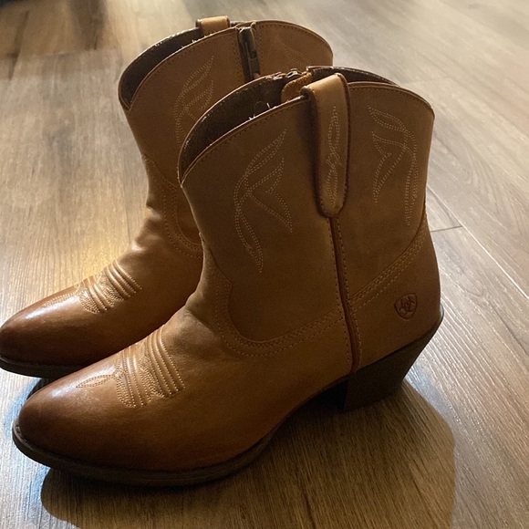 Ariat Shoes Ariat Darlin Western Boots In Size 8 Never Worn Poshmark